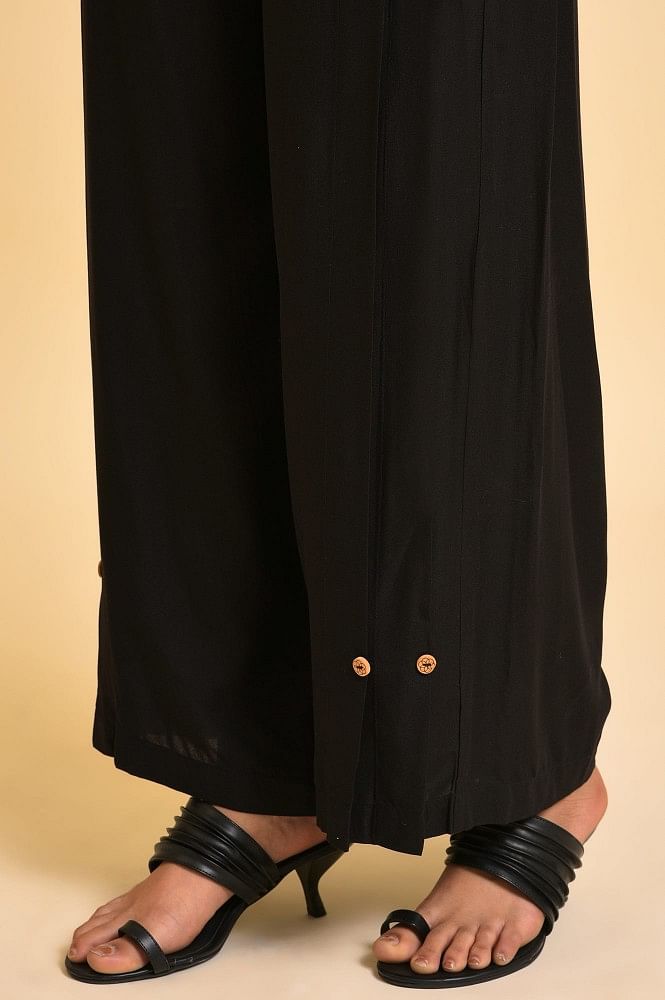 Buy MAGRE Women Black Flared Solid Wide Leg Pants - Trousers for Women  11884112 | Myntra